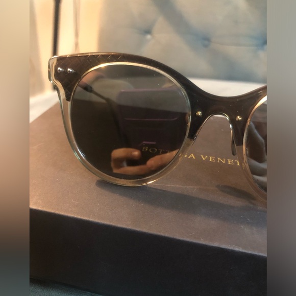 Bottega Veneta Woman’s Round Frame Acetate Sunglasses Brown OS - Picture 5 of 11